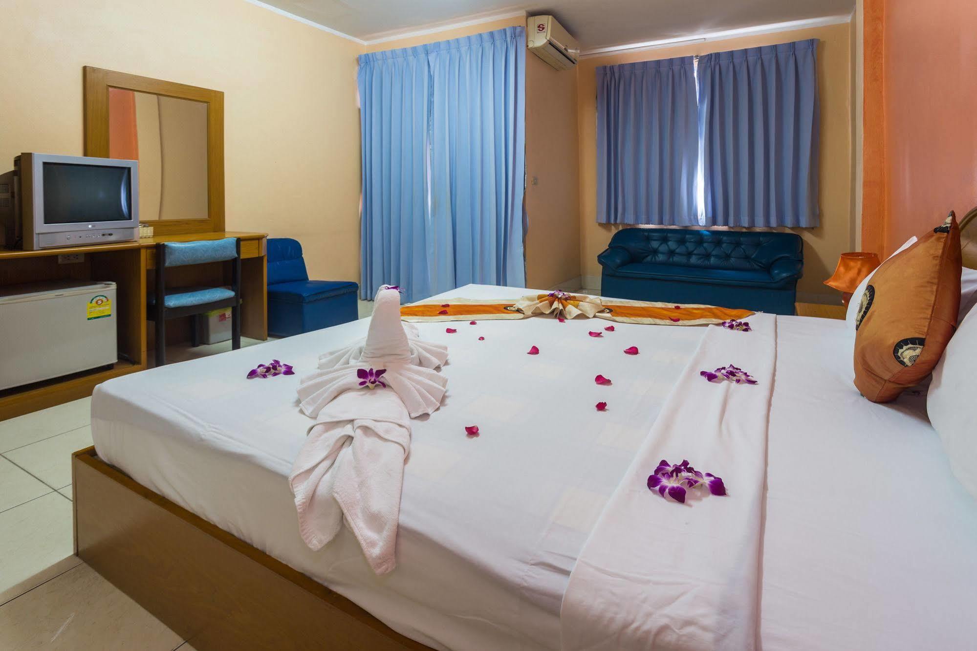 Guesthouse Belvedere Patong Extérieur photo