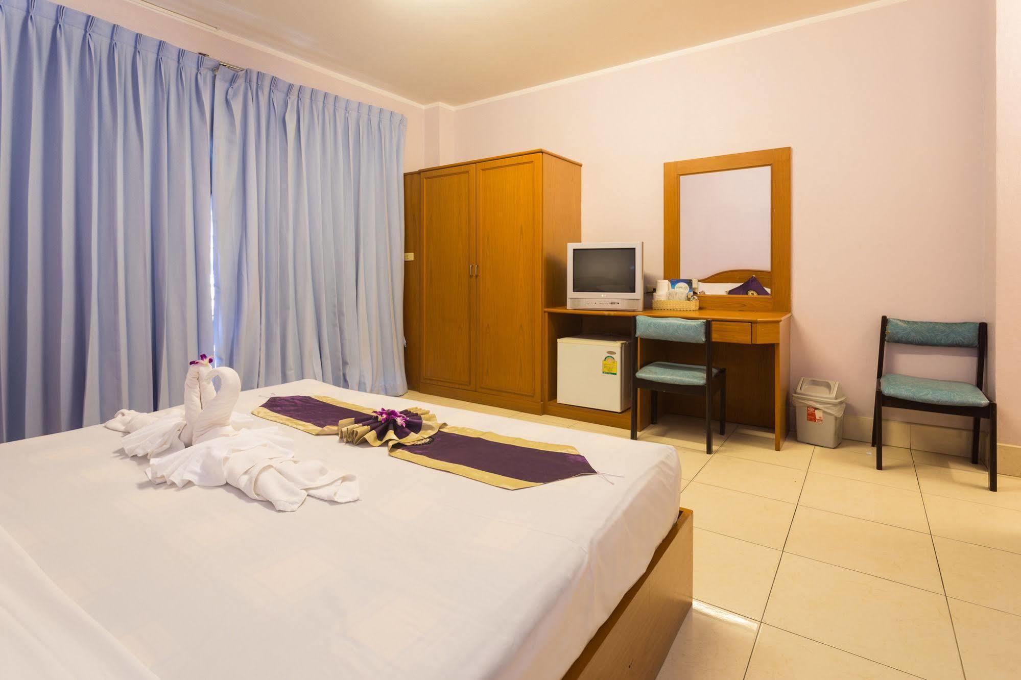 Guesthouse Belvedere Patong Extérieur photo