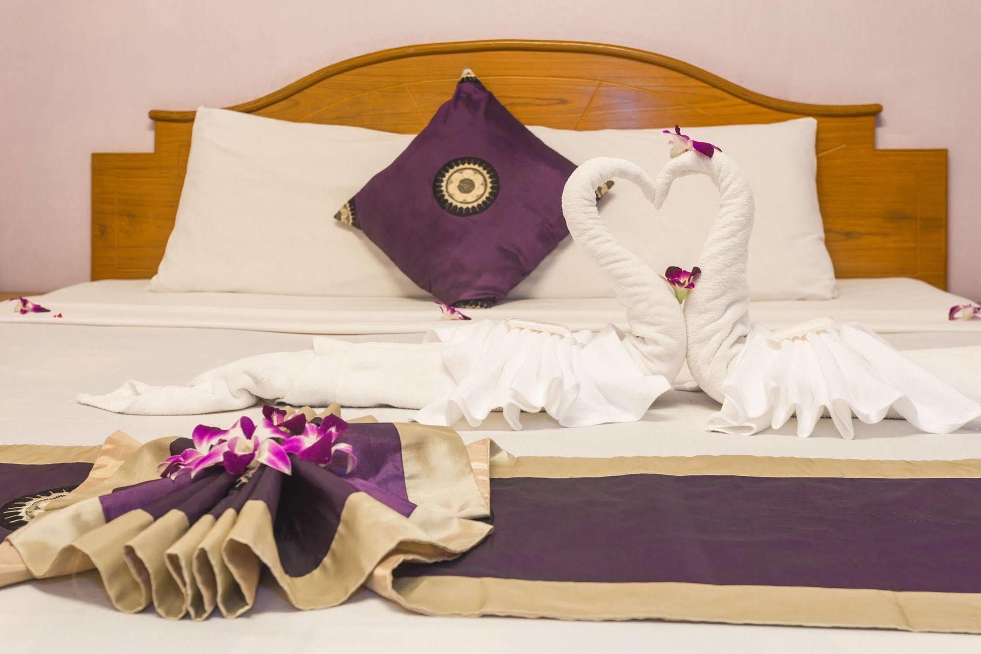 Guesthouse Belvedere Patong Extérieur photo